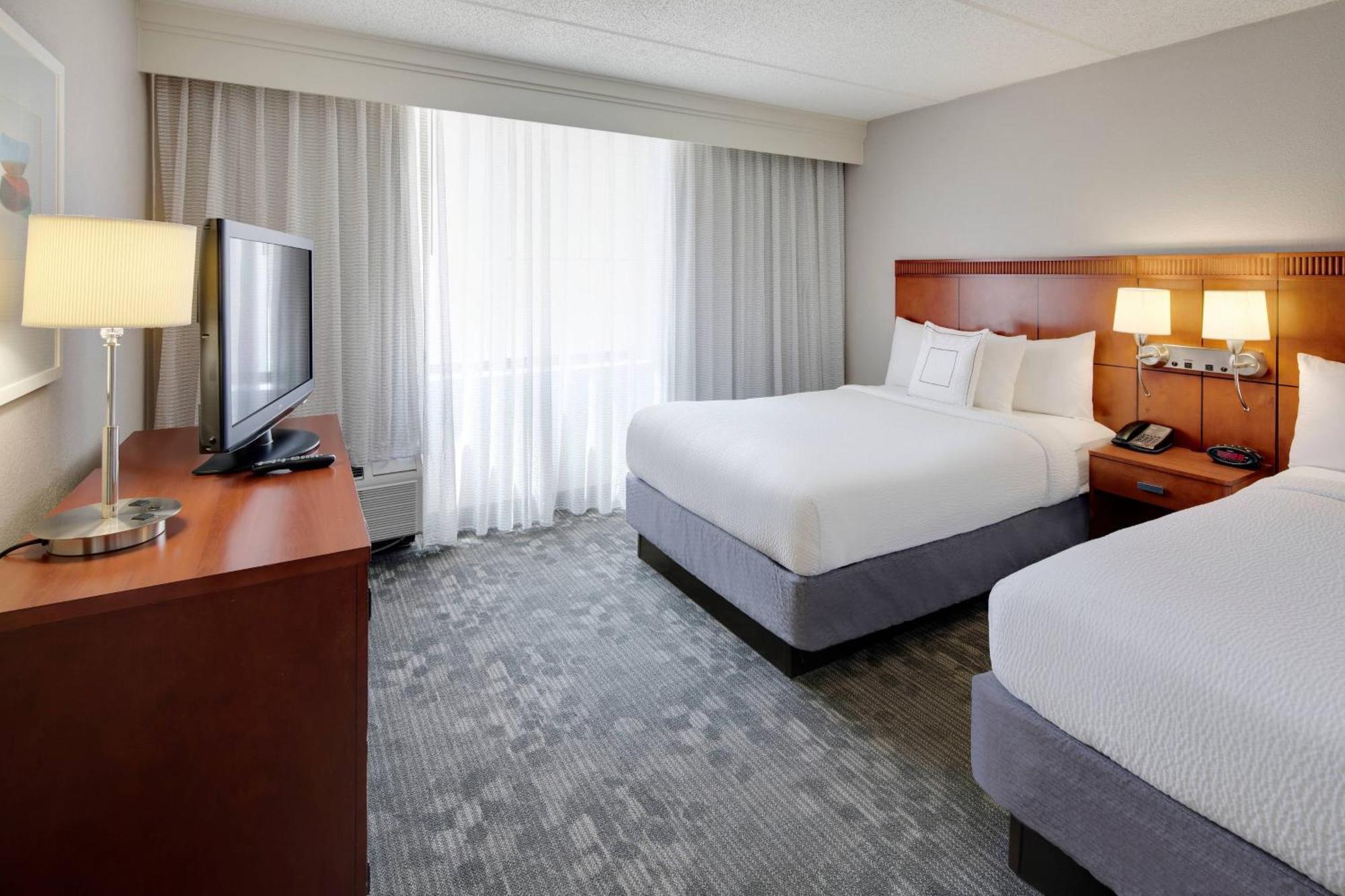 Courtyard By Marriott Atlanta Windy Hill/Ballpark Смирна Екстер'єр фото