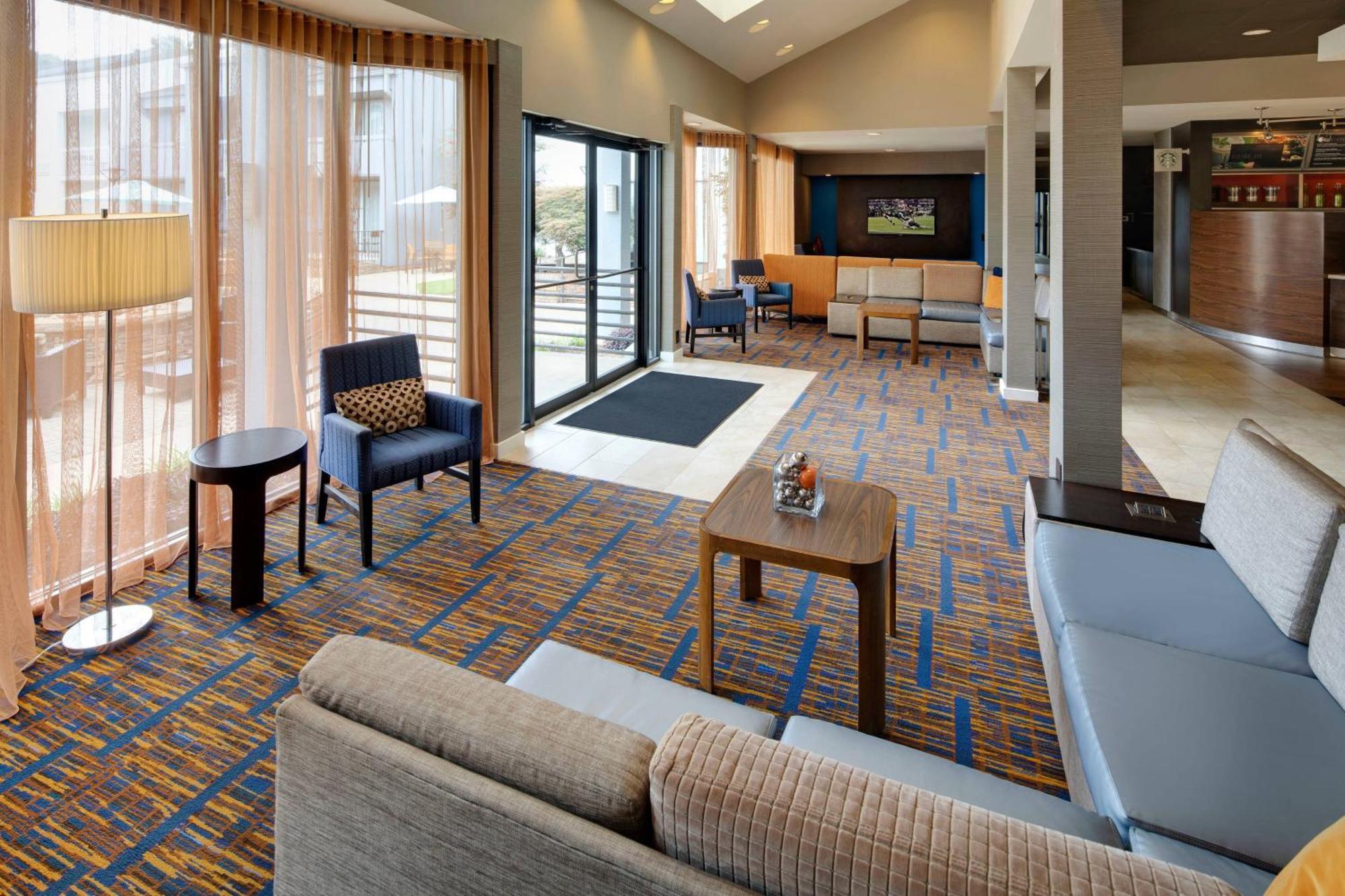 Courtyard By Marriott Atlanta Windy Hill/Ballpark Смирна Екстер'єр фото