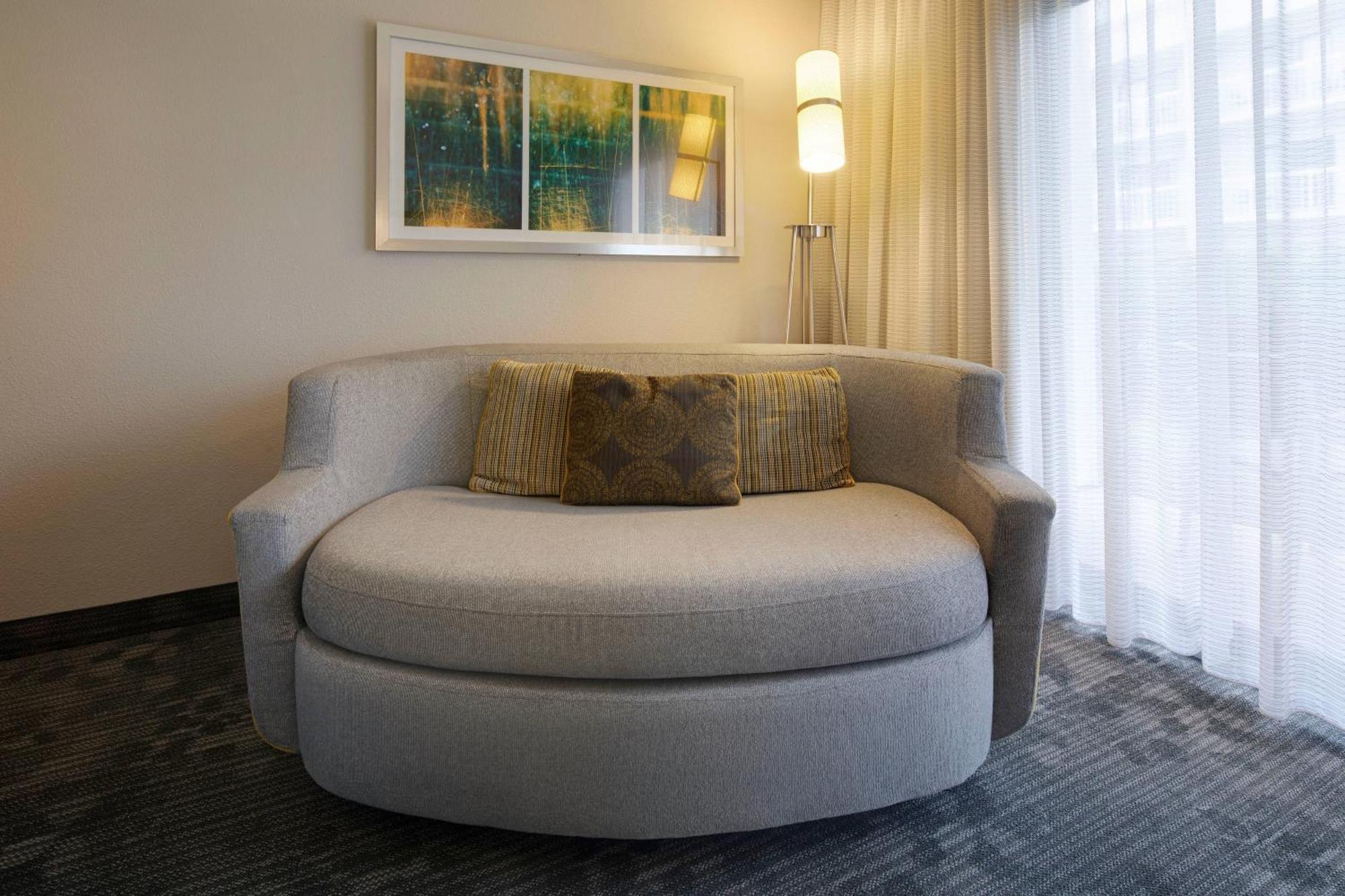 Courtyard By Marriott Atlanta Windy Hill/Ballpark Смирна Екстер'єр фото
