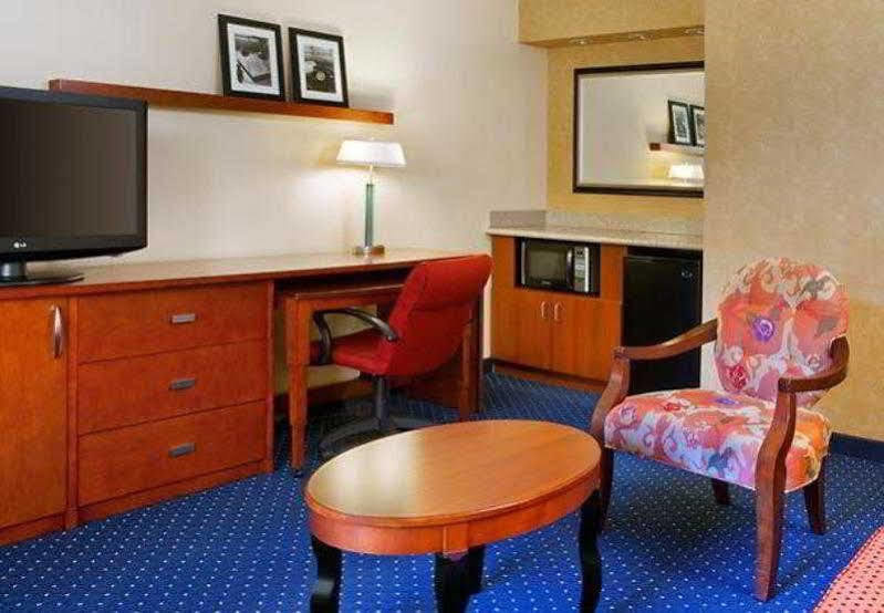 Courtyard By Marriott Atlanta Windy Hill/Ballpark Смирна Номер фото