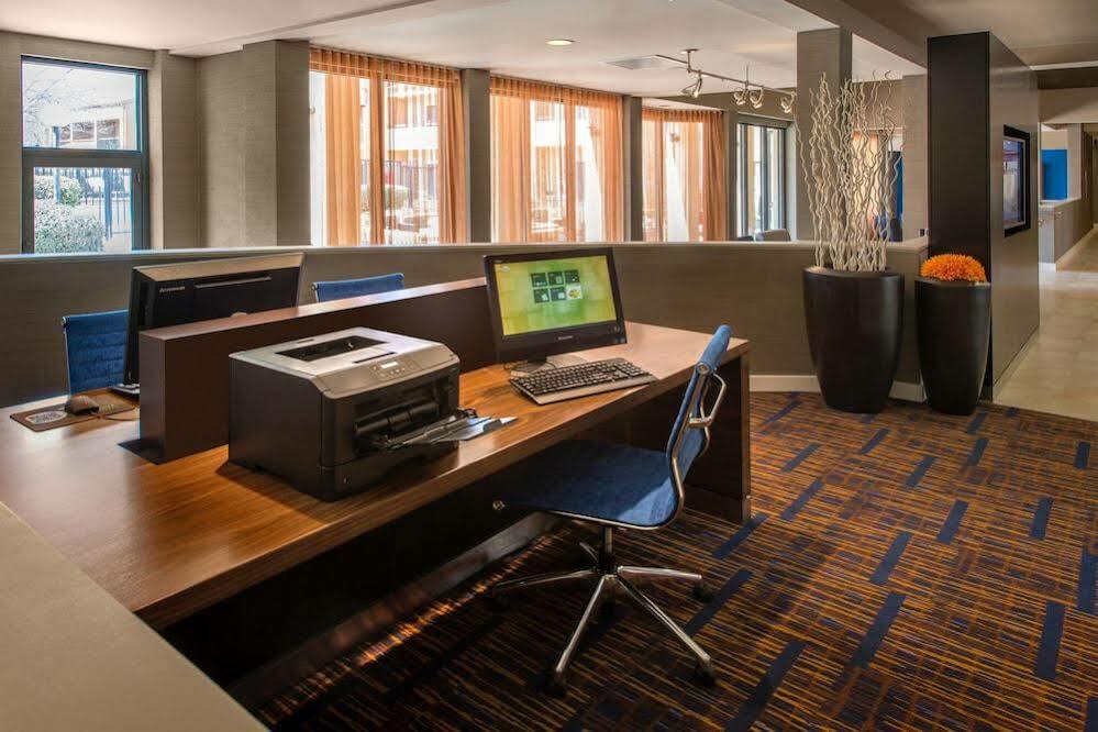 Courtyard By Marriott Atlanta Windy Hill/Ballpark Смирна Екстер'єр фото